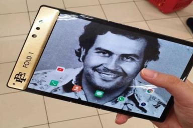 Брат знаменитого наркобарона выпустил сверхдешевый гибкий смартфон и объявил войну Samsung и Apple