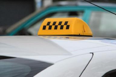 В Орше угнали такси с водителем: угрожали похожим на пистолет предметом