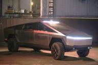 электромобиль Tesla Cybertruck