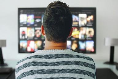 Как просмотр телевизора влияет на вкусы мужчин на женщин
