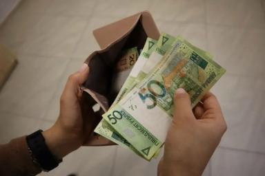 Финансовые «сюрпризы»: с 1 января в Беларуси изменилась система оплаты труда