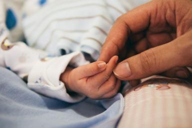 Удивительный факт: зараженная коронавирусом женщина родила здорового ребёнка