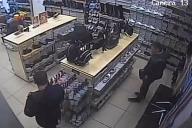 В обувных магазинах Минского района