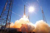 США осуществили первый за 9 лет самостоятельный пилотируемый запуск к МКС: корабль Crew Dragon успешно стартовал