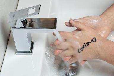 Горячая вода против коронавируса. Миф или реальность?