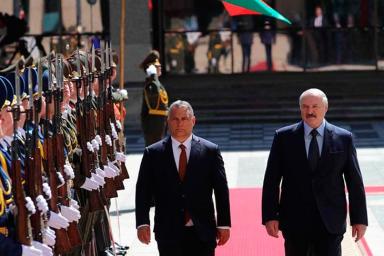 Лукашенко: «Пандемия многое изменит, выдержит только сильный»