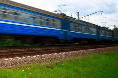 В Полоцком районе молодой мужчина попал под поезд