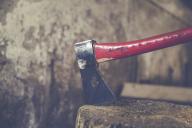 В Орше распитие спиртных напитков закончилось ударом топора