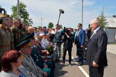 Лукашенко рассказал про 12 Хатыней Беларуси