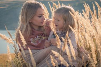 3 вещи, которым должна научить свою дочку каждая мама
