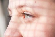 Ученые рассказали о простом способе снизить риск развития катаракты