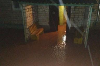 Затопленные дома, обрушившиеся дороги: в Рогачеве и районе прошел дождь