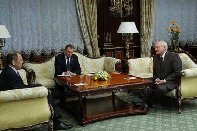 Путин предложил Лукашенко лекарство от коронавируса