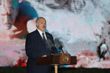 Лукашенко: никому не позволю силовым образом решать проблемы, которые надо решать мирно