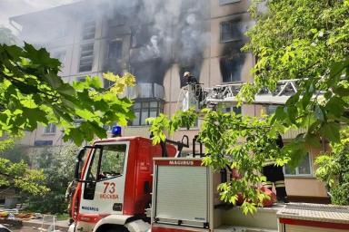 Загорелись четыре квартиры после взрыва газа в Москве