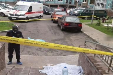 СК: в Минске около жилого дома найдены тела мужчины и ребёнка