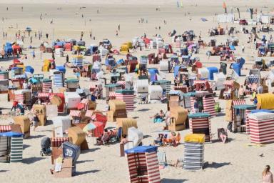 Врачи рассказали, какими проблемами со здоровьем может обернуться неправильно организованный пляжный отдых