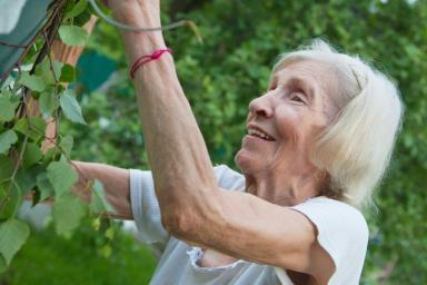Эксперты объяснили, почему женщины чаще страдают от болезни Альцгеймера