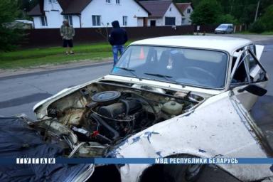 В Солигорском районе бесправника на «жигулях» выбросило из машины сквозь забор