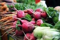 Медики составили список самых полезных продуктов июня