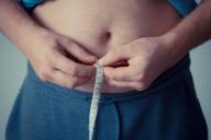 Перечислены 7 токсинов, способствующих увеличению веса