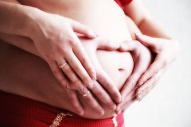Ученые объяснили, почему некоторые женщины не чувствуют боли во время родов 