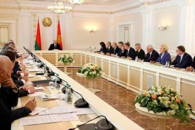 Лукашенко снова назвал главную задачу для власти: Не допустить, чтобы сложности переносились на людей
