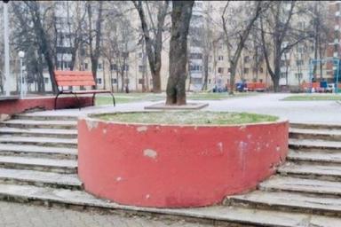 Жительница Минска позвонила в «115», и ей на следующий день починили лестницу во дворе