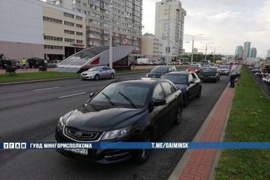 Три авто столкнулись на проспекте Дзержинского в Минске