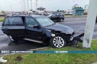 В Минске BMW врезался в фонарный столб