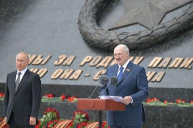 Президент России пообещал Лукашенко посадить деревья в Беларуси 