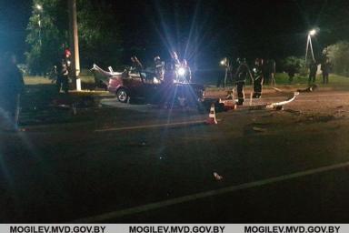 В Могилеве Honda выехала на встречку и врезалась в автобус: погиб водитель легковушки