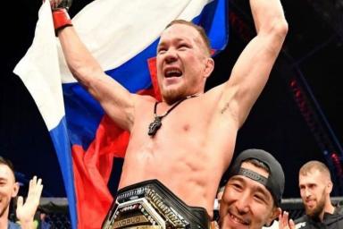 Опубликовано видео нокаута, после которого россиянин Петр Ян стал чемпионом UFC в легчайшем весе