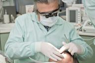 Ученые: заболевания десен могут рассказать о будущем слабоумии