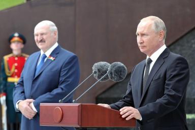 «У Путина все нормально». В Кремле отреагировали на коронавирус у Лукашенко