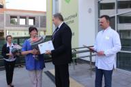 По всей Беларуси чествуют боровшихся с коронавирусом медработников