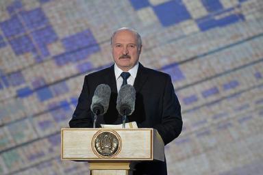 Лукашенко напомнил Макрону о противостоянии и коронавирусе