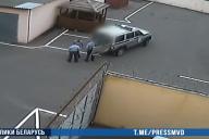 Под Минском сельчанин устроил драку с милиционерами при задержании – кадры