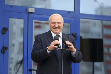 Лукашенко: Будете дышать – болеть не будете