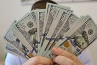 И такое бывает. Миллионеры массово просят поднять им налоги