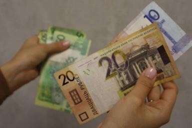 Названа средняя зарплата в Беларуси в июне