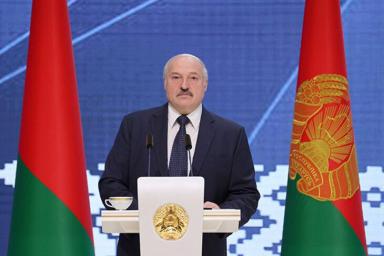 Лукашенко высказался об отдыхе за границей и предупредил белорусов