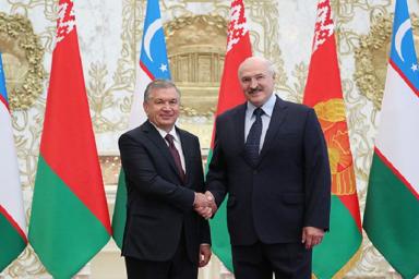Лукашенко обратился к Президенту Узбекистана