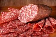 Названы три главных признака хорошей колбасы: на что обратить внимание