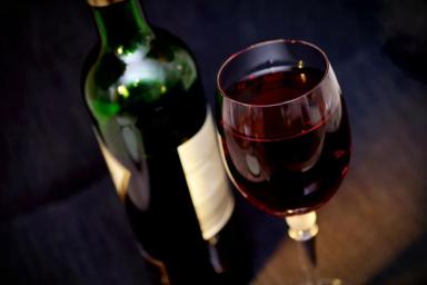 Эксперты рассказали, какую опасность скрывает красное вино