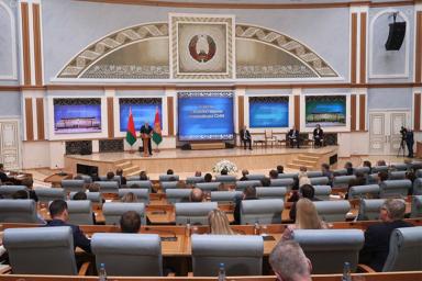 Лукашенко: идет передел мира, Беларуси важно найти свое место