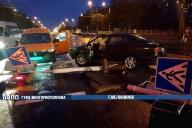 В Минске пьяный водитель снес два светофора, один из них упал на авто