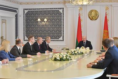Лукашенко перечислил главные задачи правительства и Нацбанка