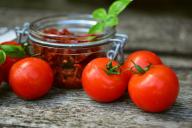 Простой и вкусный рецепт помидоров с сыром