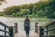 Как вычислить социофоба: психологи перечислили главные признаки